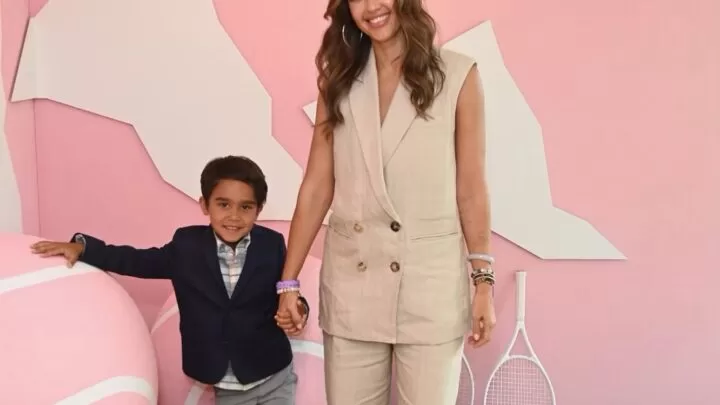 Jessica Alba Biography, Age ,Net Worth, Wiki, Real Name, Children, Instagram, Parents, partner